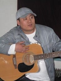 宋晓峰动态资料大全-宋晓峰表情_宋晓峰电视剧图明星包乒乓球拍图片