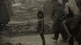 《唐山大地震》中那个绝望的小女孩怎样了？冯小刚评价她就是个…