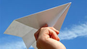儿时常玩的纸飞机你还会折吗?能飞得很远!