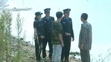 中国神探：警察在湖边寻找，却没有什么发现