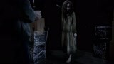 美剧《邪恶力量》第四季11：女孩从小被关在密室，活的就像野兽