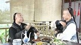 南少林：吴京交朋友就是豪爽，点一桌子菜还怕二人不够吃