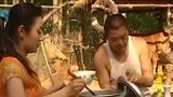 女孩竟想灌醉老父亲，偷走他的存折？