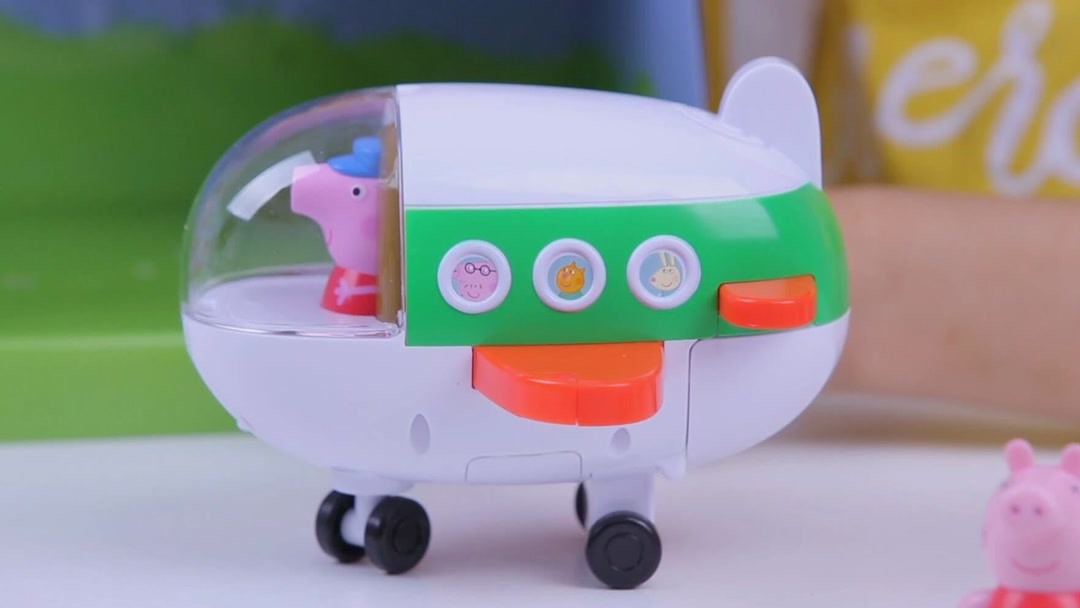 玩具欢乐秀 第489集 小猪佩奇度假飞机