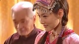 女人汤：美女的表演太棒了，小伙都看入迷了，好美呀！