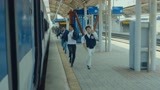 釜山行：丧尸追列车，众人急忙跑上列车，太刺激了！