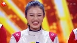 美女上演中国版速度与激情，开赛车钻火圈，让人心情澎湃