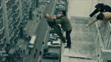 警察故事：成龙大哥救人，从高楼掉下去！点赞