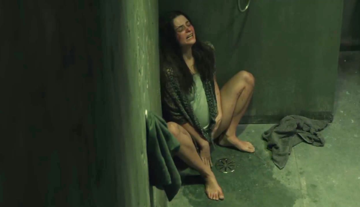 看着女儿的屁股禽兽父亲忍不住了 恐怖地带来恐怖】女孩被变态父亲囚禁地下室20年，还生了四个小孩！-25万粉丝1千作品期待你的评论_原创视频-免费在线观看-爱奇艺