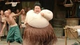 《西游降魔篇》：胖妞一身肥肉，一下把水怪弹了上来，真是没白长