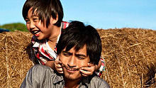 線上看 新天生一對 喜劇版預告片 (2012) 帶字幕 中文配音，國語版