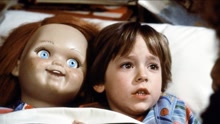 5分钟看懂恐怖片《鬼娃回魂》被娃娃支配的恐惧