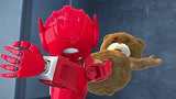 泰迪熊之玩具大战（片段）泰迪熊和小飞差点被机器人发现