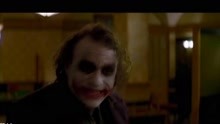 蝙蝠侠黑暗骑士：小丑大开杀戒，人命对于他，比碾死蚂蚁还简单！