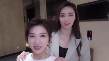 少女vlog探班日记：唐珂伊、刘海涵憋笑挑战被打脸