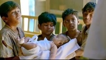 四个乞丐捡到一个弃婴，养大之后发现他竟然是战神，印度动作电影