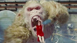狂暴巨兽：女人自食恶果，被白色大猩猩一口吞下！
