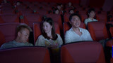 结婚前规则：小伙约美女看电影睡着了，让美女和兄弟一起看电影