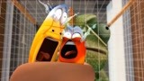 爆笑虫子：小红小黄刚到人类世界就被烤？心疼虫虫一秒钟！