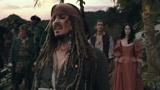 加勒比海盗5：巴博萨出现解救杰克，一剑刺进黑珍珠，差点没了