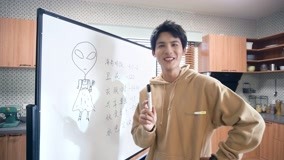 Watch the latest Tidbit of Love Under The Full Moon: Zheng Yecheng draws aliens and mimes online with English subtitle for free English Subtitle