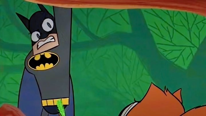蝙蝠侠叫板一只橘猫，结果不到3秒钟，就败在锋利爪子下