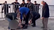 上海男子和女友吵架后醉躺海边差点被卷走：被救时已冻到休克