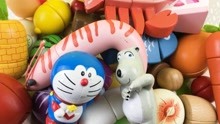 哆啦A梦和倒霉熊玩水果切切乐玩具