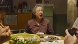阳光姐妹淘：张丽君和奶奶抢电台，奶奶气得直骂人，可怕