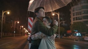 Tonton online Episod 13 Chen Jialan dan He Zhengyu memeluk dalam hujan Sarikata BM Dabing dalam Bahasa Cina