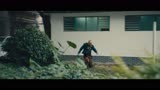 《怒火扫毒》片段，金蝉脱壳假发如此自救