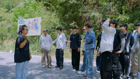  幕后花絮：懒懒山谷欢迎大家 主理人科普南川鸡 (2024) 日本語字幕 英語吹き替え