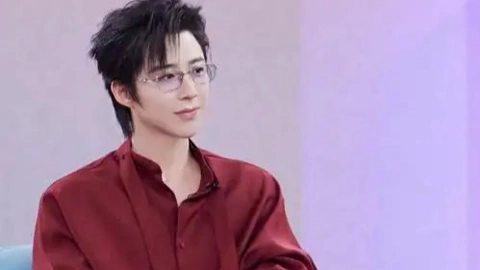 宋祖儿刘宇宁《折腰》来袭，爆相十足。 (2025) 日本語字幕